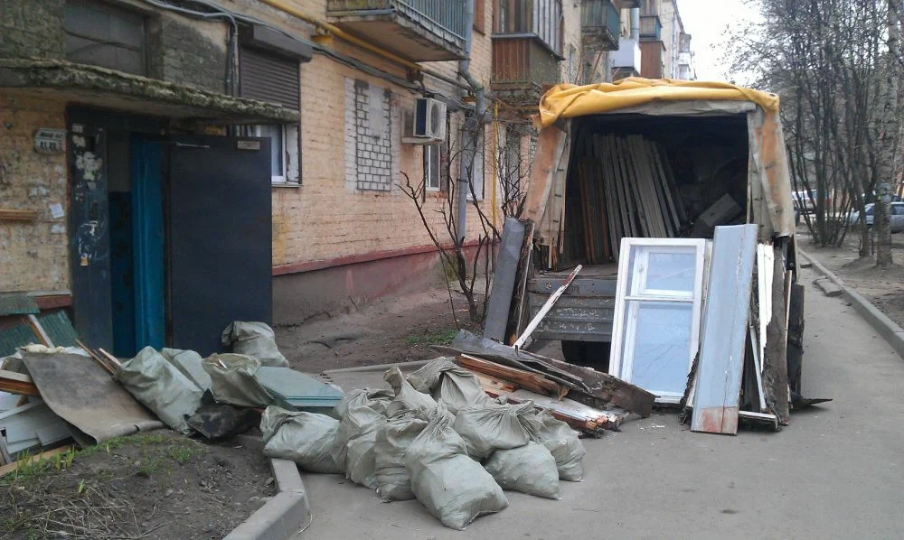 Вывоз мусора после ремонта в Одинцове от ПроМусор — цены от 4660 руб., быстро и недорого