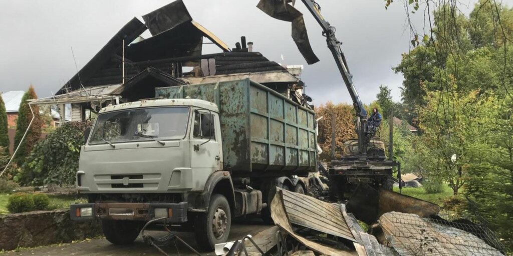 Вывоз мусора после пожара с утилизацией в Одинцове в октябре
