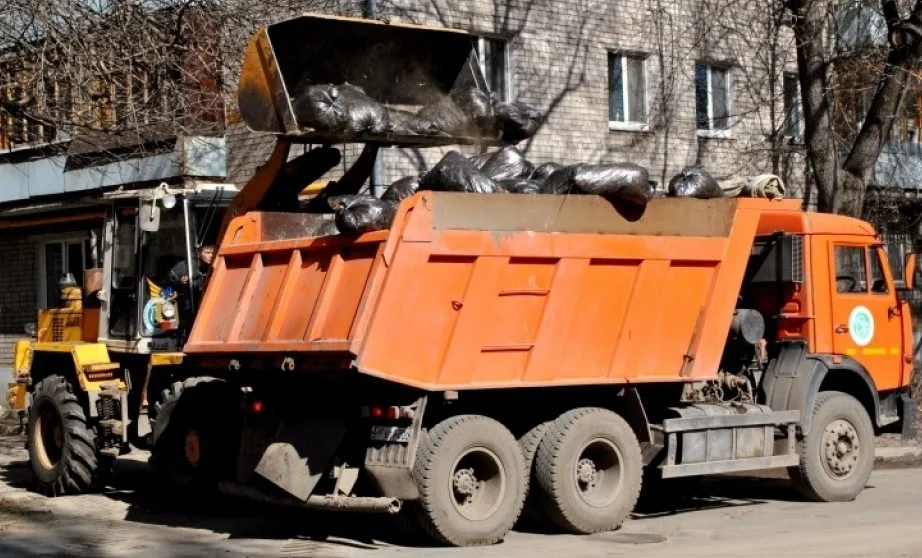 Вывоз мусора грузовым фургоном 5 тонн в Одинцове – ПроМусор, аренда, цена от 1605 руб