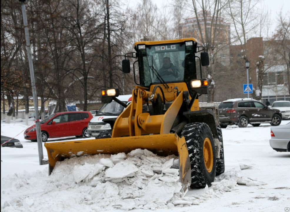 Аренда трактора для уборки снега в Одинцове от ПроМусор – цена от 1036 руб., быстро и недорого