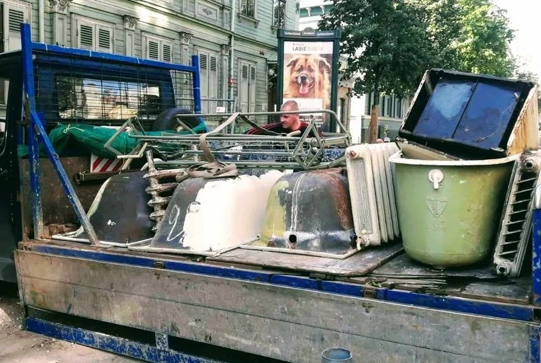 Вывоз старой сантехники в Одинцове от ПроМусор: быстро, недорого от 570 руб., утилизация и грузчики