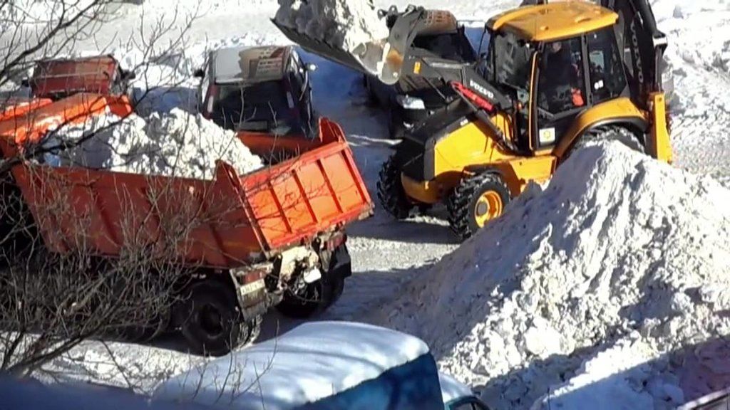 Вывоз снега с погрузкой в Одинцове для организаций и частных лиц в октябре